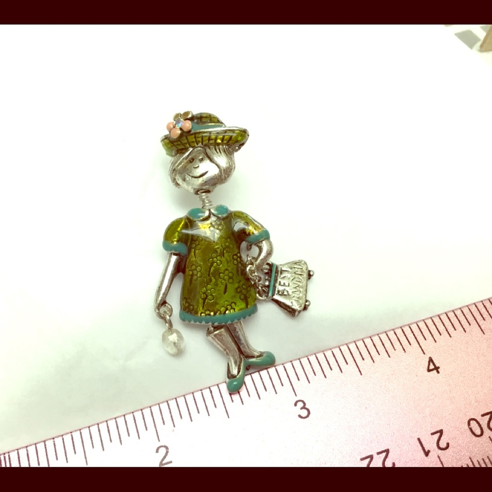 c TC Pin Grandma lady
